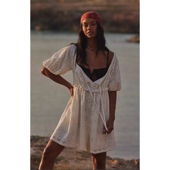 NWT Pilcro Puff-Sleeve Cotton White Eyelet Romper - Small - Picture 1 of 7